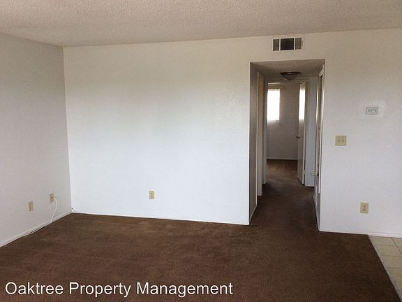2nd image of 19 College Dr APT 08