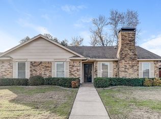 1350 Greenbriar Ln, Lancaster, TX 75146