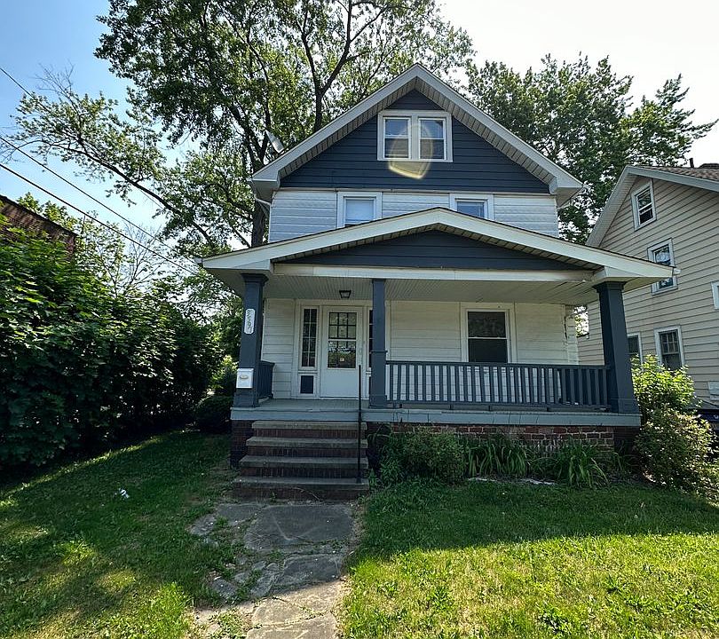 1st image of 3591 W 134th St