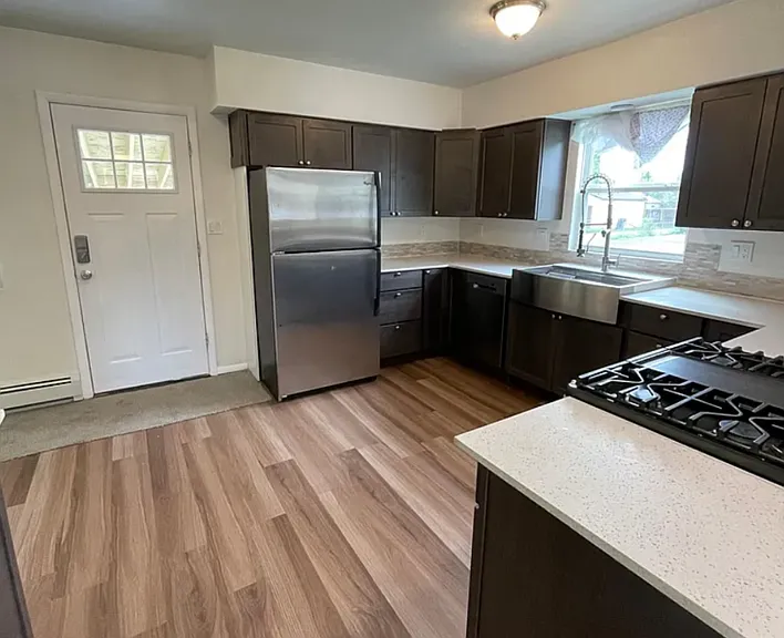 2014 S Corona Ave — Photo 5