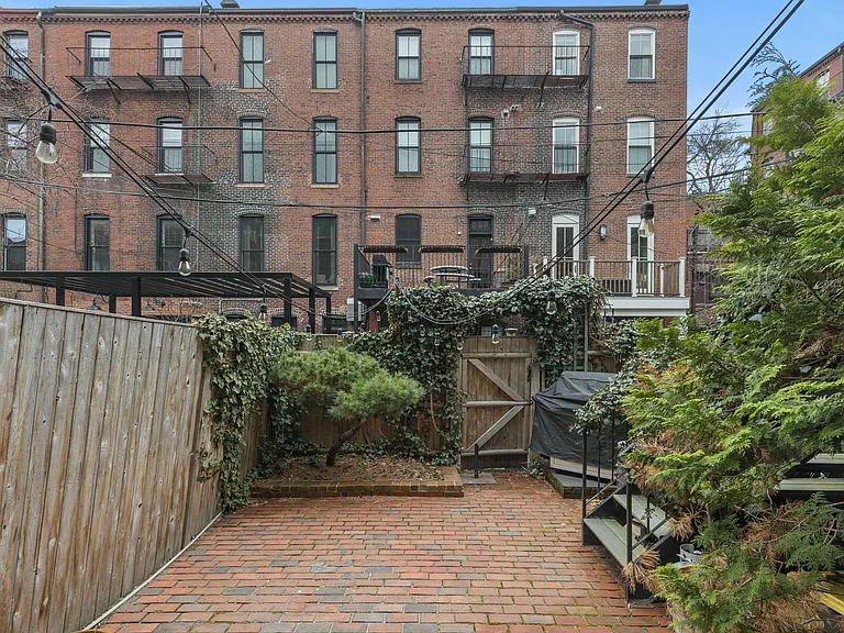 4 Cazenove St #1 — Photo 20