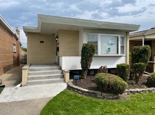 9035 S Oglesby Ave, Chicago, IL 60617