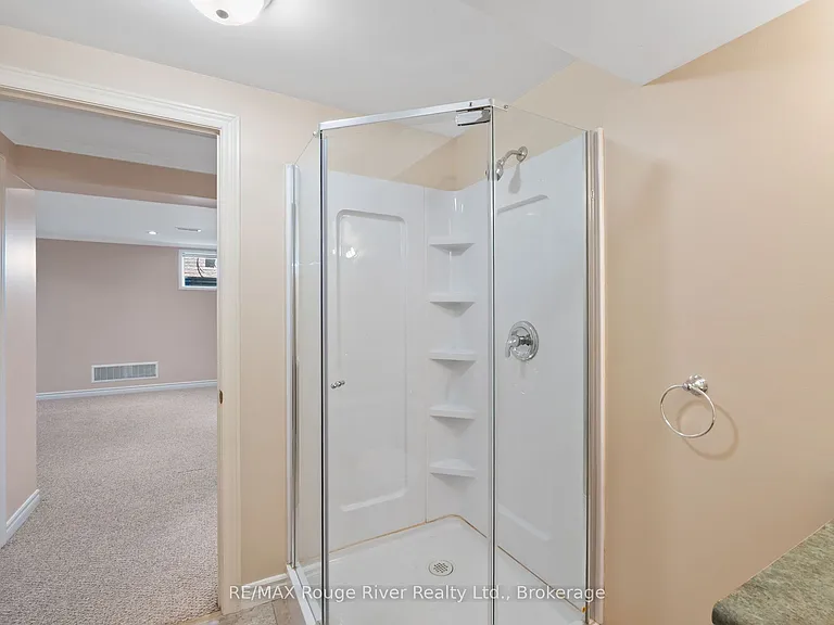 795 Munson Cres — Photo 28