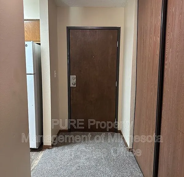 221 Grand Ave W #204 — Photo 9