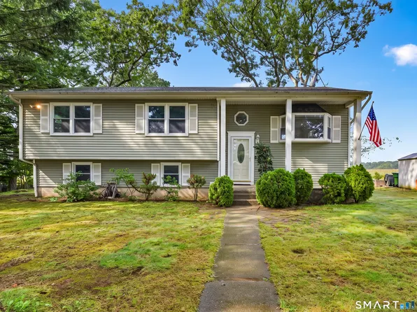 71 Knollwood Drive, Old Saybrook, CT 06475