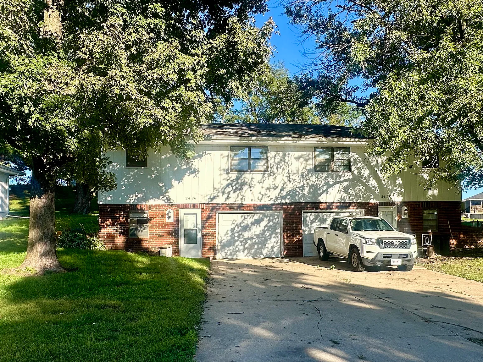 3 bed, 1.5 bath, $1,400 — Photo 2
