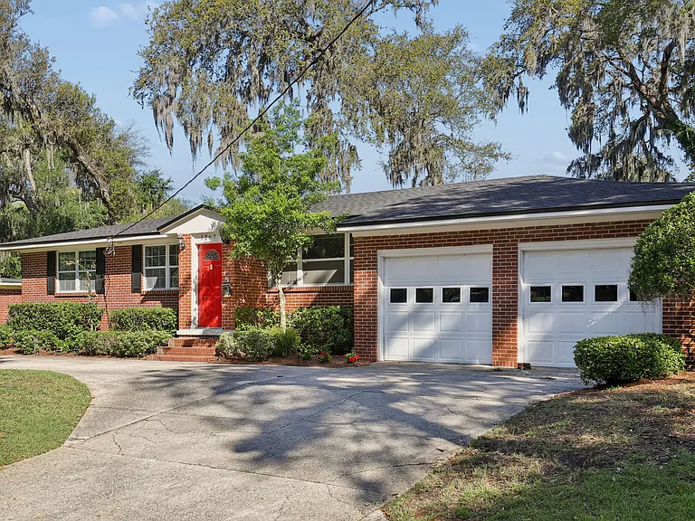 1367 Riverbirch Ln — Photo 41