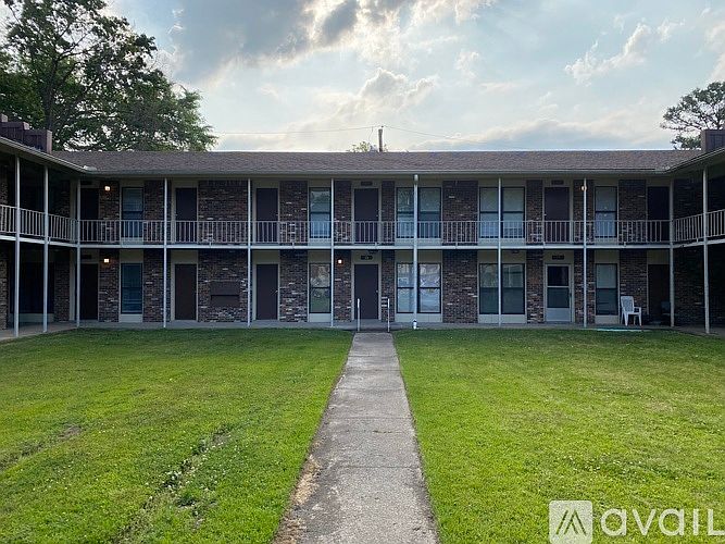 1st image of 25 Gillman Ln #16