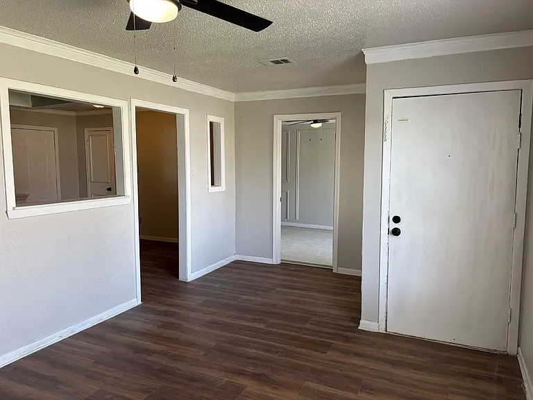 5530 Lakefield Dr — Photo 5