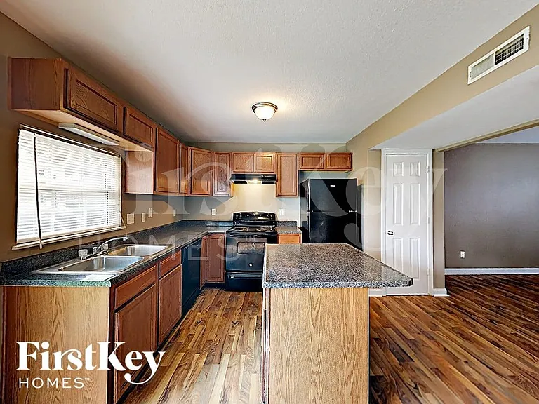 3944 Hornickel Dr — Photo 5