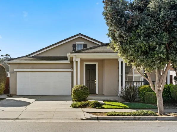 4850 Peninsula Point Dr, Seaside, CA 93955