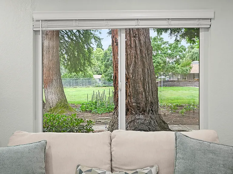 476 Sycamore Cir — Photo 18