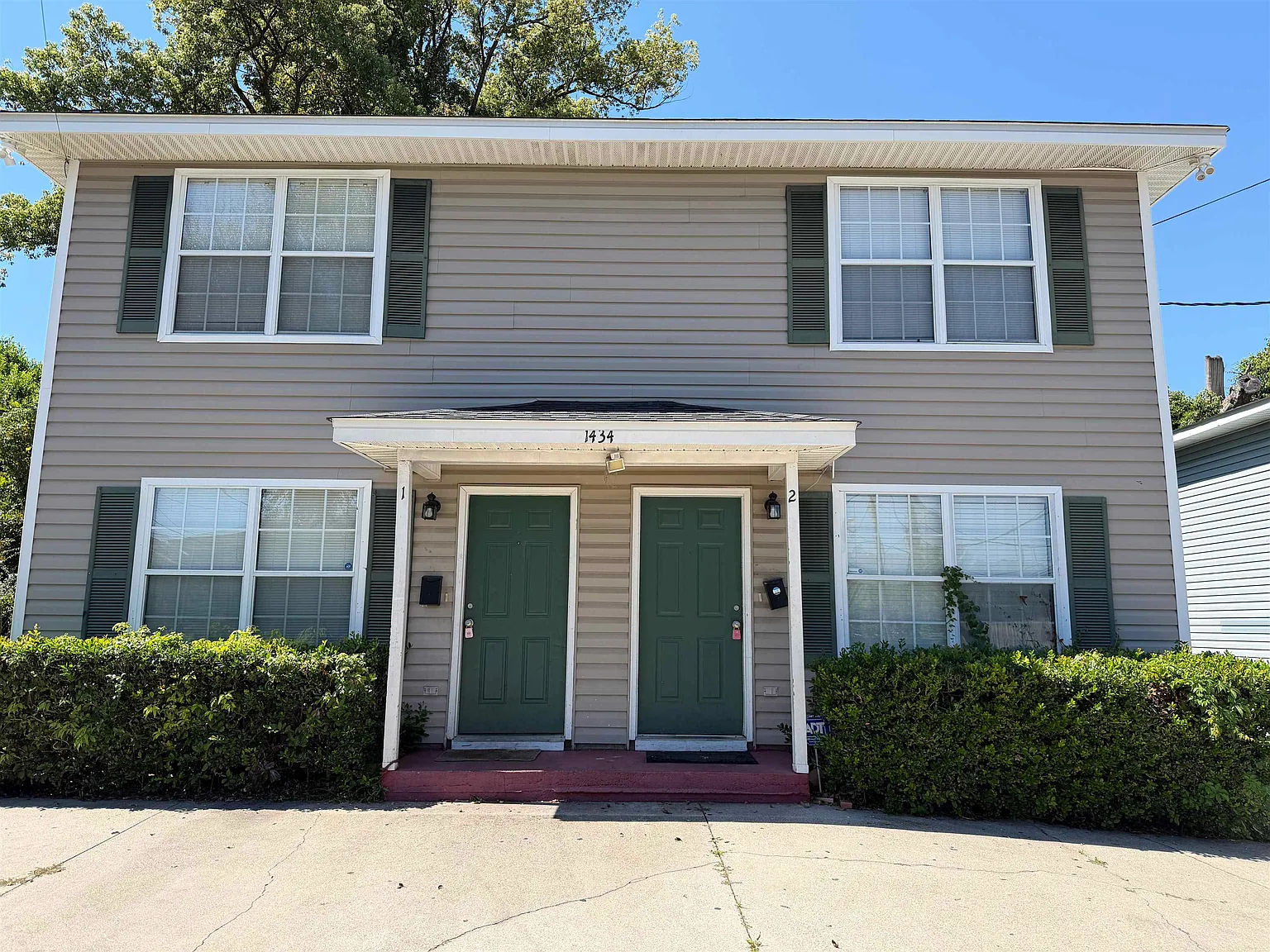 3 bed, 1150 sqft, $1,750 — Photo 1