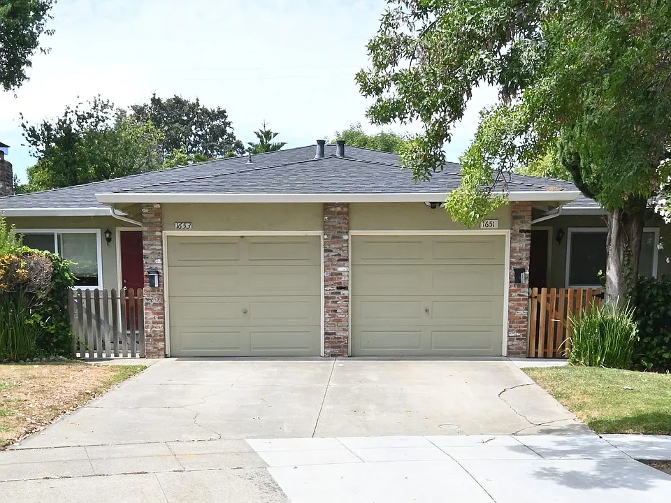 1651 Cassiar Dr