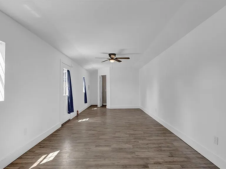14043 Tennessee Ave — Photo 19
