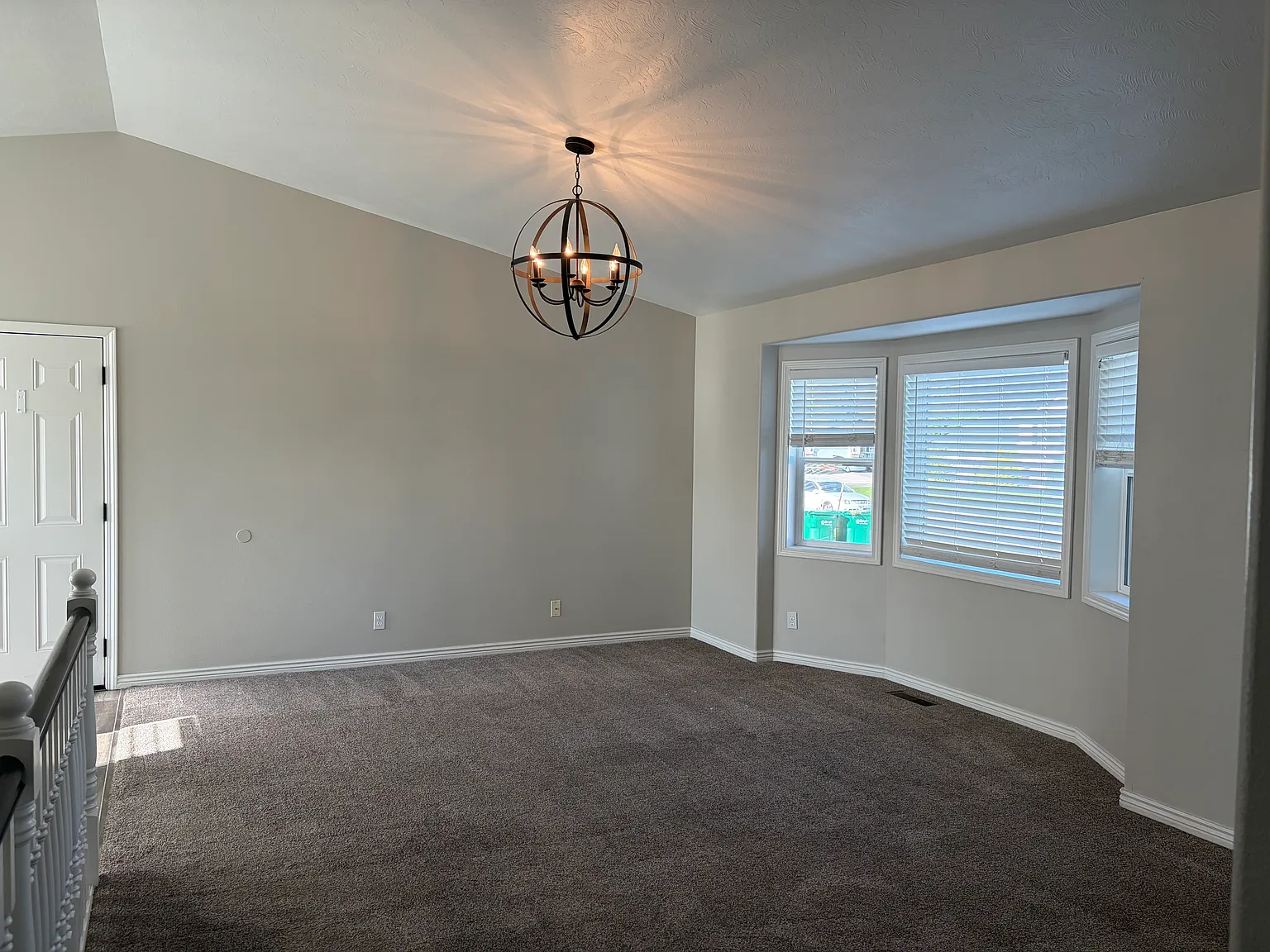 5 bed, 2318 sqft, $2,500 — Photo 4