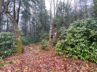 Mae West Rd, Confluence, PA 15424