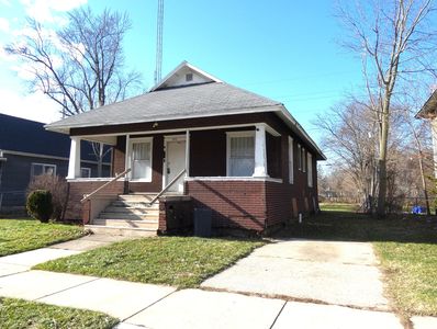 972 Pearl St, Benton Harbor, MI, 49022