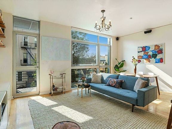 2nd image of 82 Guernsey St APT 2A