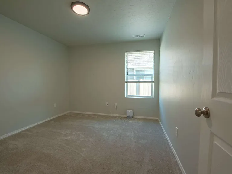 18352 N Lion Head Ave — Photo 8