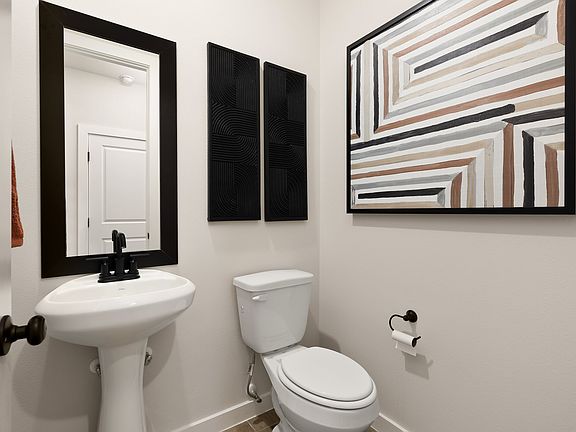 3rd image of 4813 Oleander Ave
