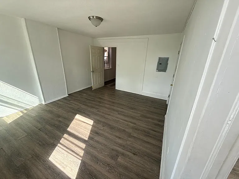 107 S Essex Ave #3 — Photo 7