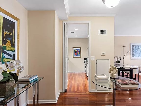 3rd image of 400 E 51st St APT 5F
