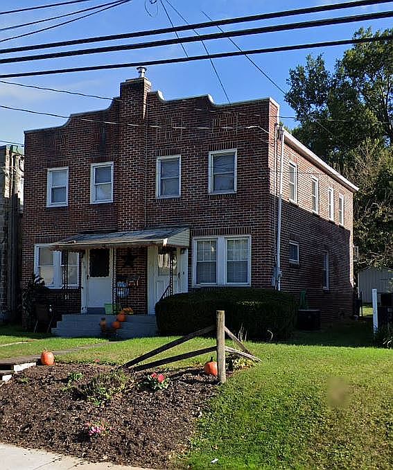 1st image of 154 E Jackson St