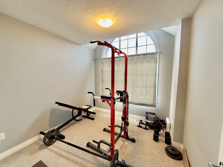 4074 Canby St — Photo 32