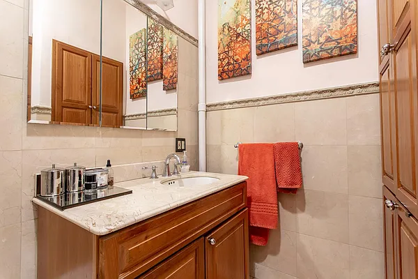 Rented by Maz Group NY | media 5