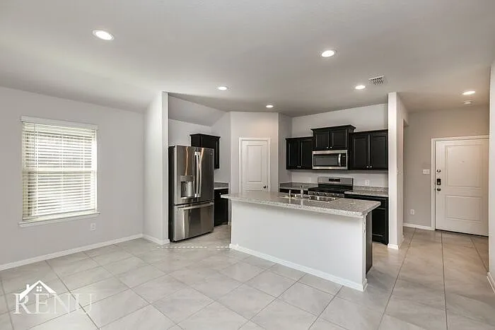 16428 Marinette Ct — Photo 6
