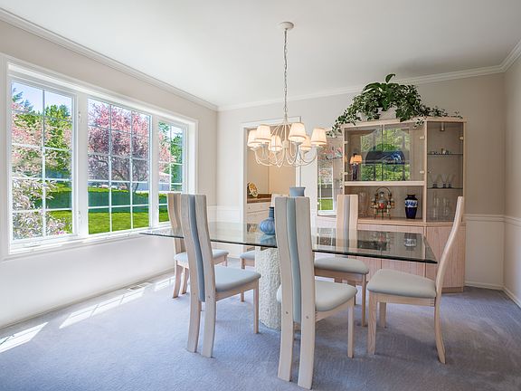 Dining room & service pantry
