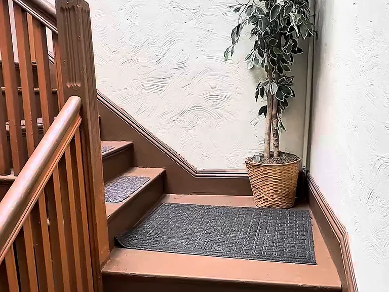 104 Adams St #6 — Photo 3