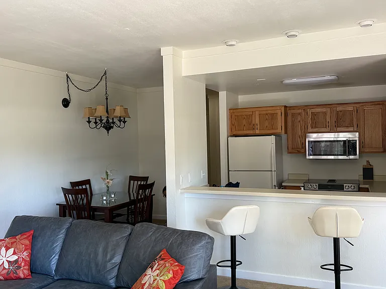 807 Alder Ave #11 — Photo 4