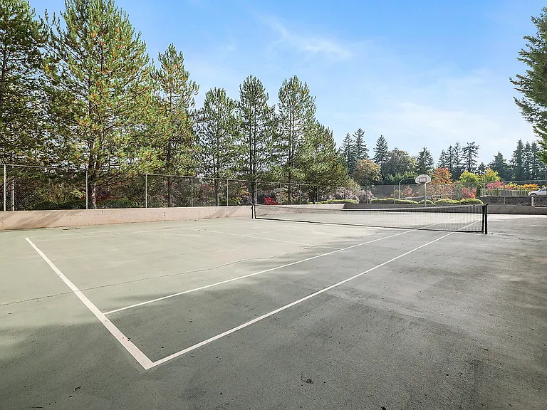 Redmond Hill — Photo 6