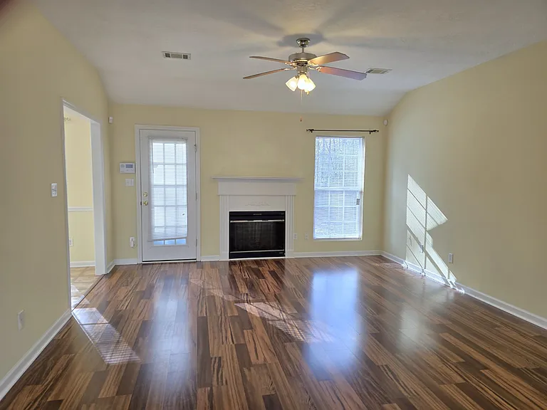 1764 Tamarind Way — Photo 5