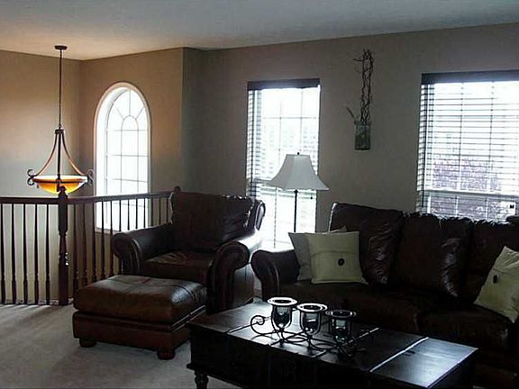 5th image of 5017 Foxwood Ct