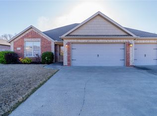 5711 S 66th St, Rogers, AR 72758