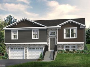10 Cheltenham Ln, Carlisle, PA