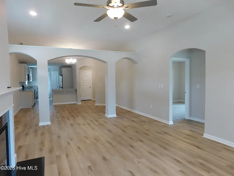 710 N B St — Photo 5