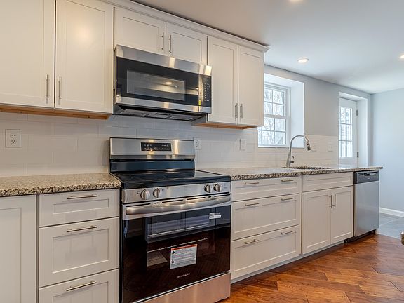 3rd image of 33 Linden Street
