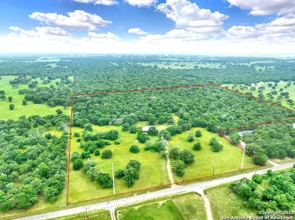 3661 COUNTY ROAD 307, La Vernia, TX 78121