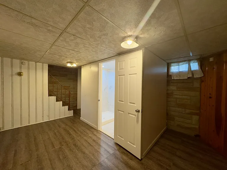 5781 Edgepark Rd — Photo 14