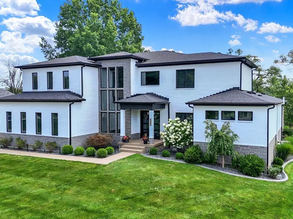 3081 Golfview Dr, Greenwood, IN 46143