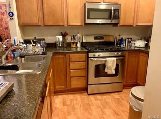 301 W Post Rd, White Plains, NY 10606