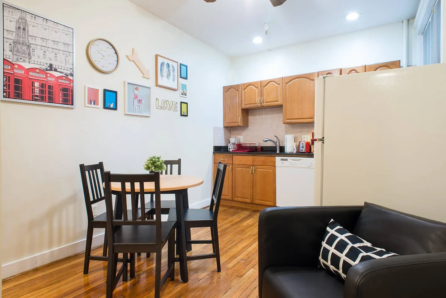 2 bed, 600 sqft, $3,500 — Photo 4