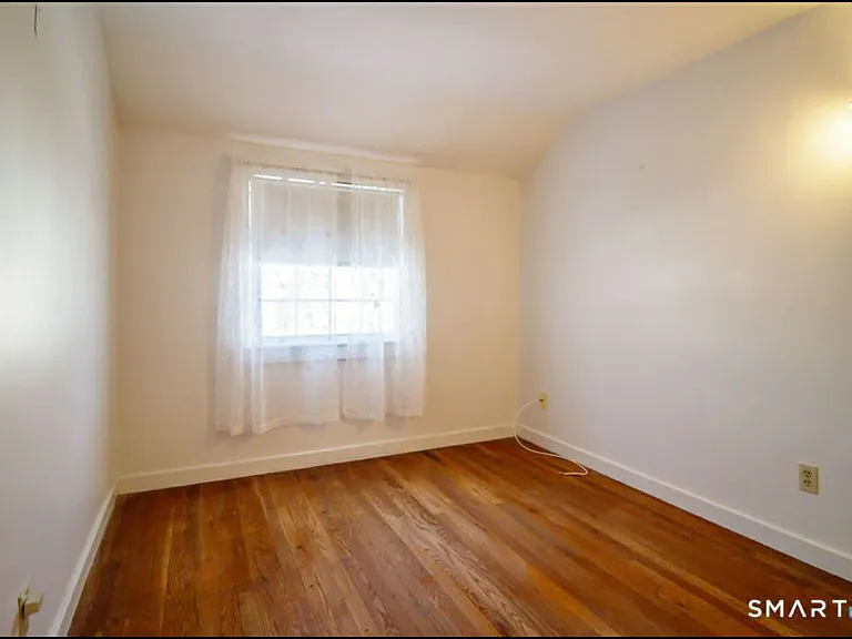 94 Pennsylvania Ave #96 — Photo 8