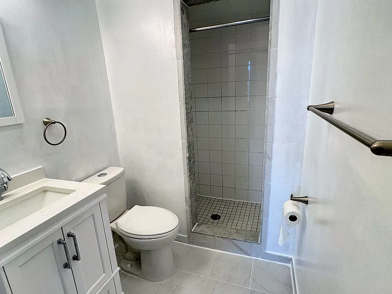242 Wilmington Ave #3 — Photo 15