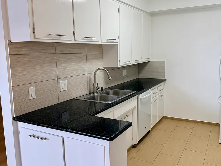 1138 Hacienda Place — Photo 38