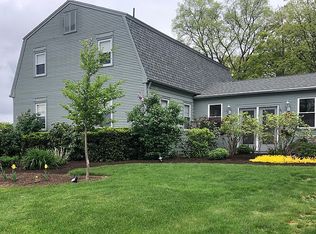 52 Countryside Dr, North Providence, RI 02904